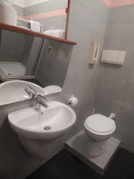 Hotel Aurora Τρεβίζο Εξωτερικό φωτογραφία
